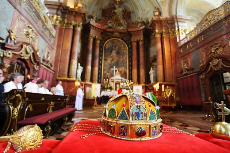 Püspöki mise lesz a Bazilikában Szent István király ünnepén