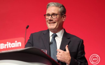 A zárolt orosz vagyoneszközök Ukrajna javára tervezett felhasználásáról tárgyalt a brit kormányfő az ukrán elnökkel