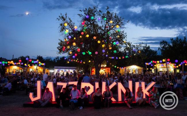 Paloznaki Jazzpiknik- A Bin-Jip, Antonia Vai és a Loop Doctors is fellép
