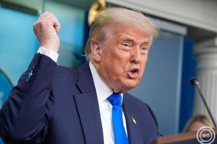 Donald Trump nem köti orosz-ukrán csúcstalálkozóhoz, hogy találkozzon Vlagyimir Putyinnal