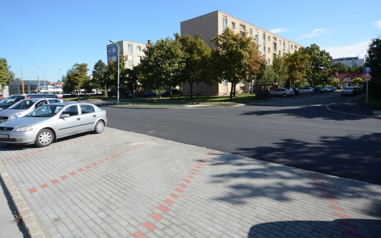 Elkészült az útfelújítás a Tóvárosban a Toronysor és a Horvát István utca között