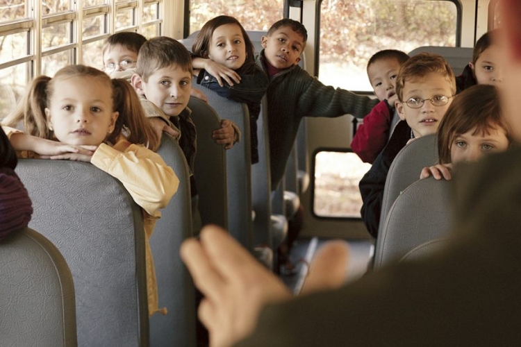 Szigorodnak az iskolai buszos kirándulások szabályai