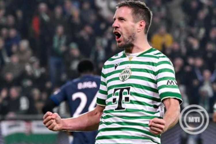 Varga Barnabás vasárnap megérkezett az AEK Athénhoz