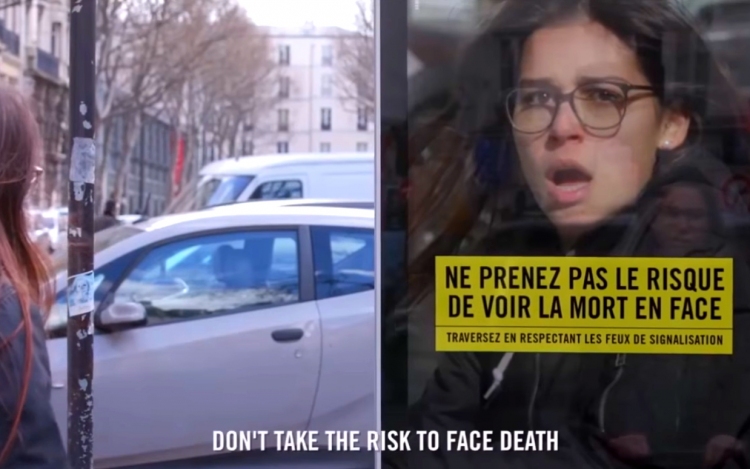 Rémült francia gyalogosok - beválik-e az ijesztés? (videó)