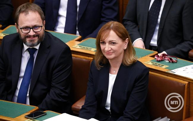 Több parlamenti vizsgálóbizottság felállítását kezdeményezte a Tisza-frakció